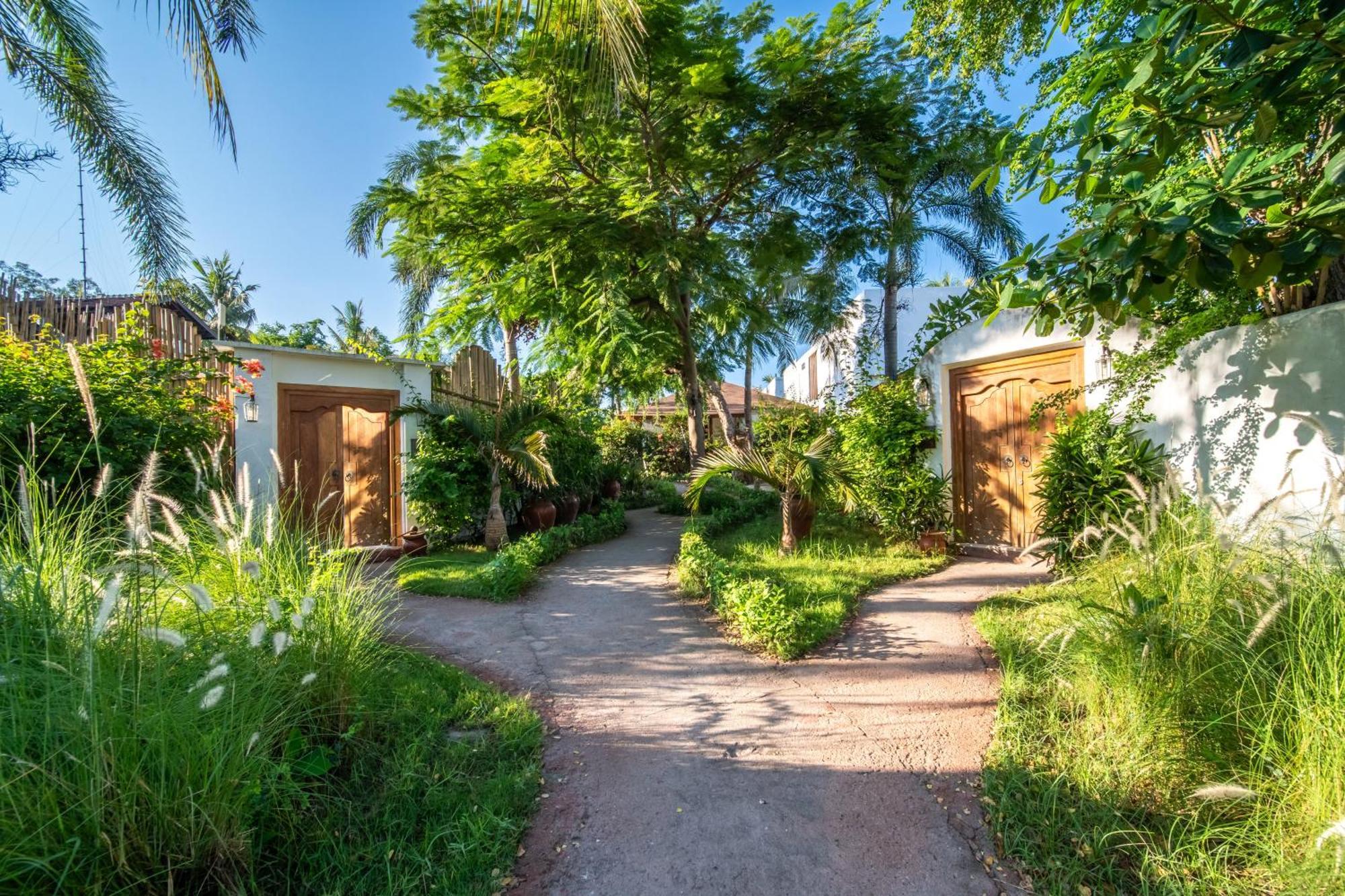Wilson'S Retreat Hotel Джили Трауанган Екстериор снимка